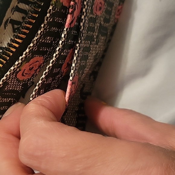 Juicy Couture mini wallet like new - Picture 7 of 8